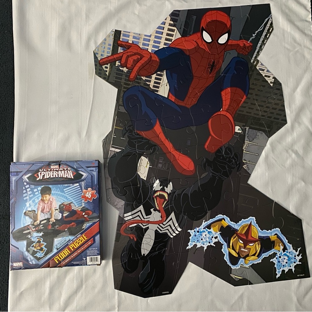 Marvel Spider-Man Kids Red & Blue Spider-Man Floor Puzzle 46 Piece
